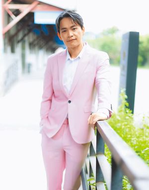 黄镫辉泪崩忆癌父 传承正直善良育儿